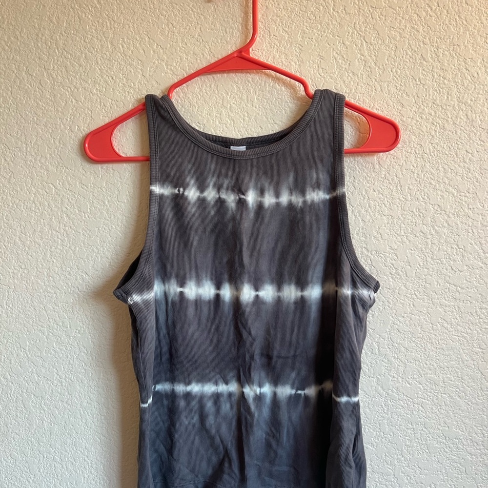 Old Navy Charcoal Tie-Dye Tank Top